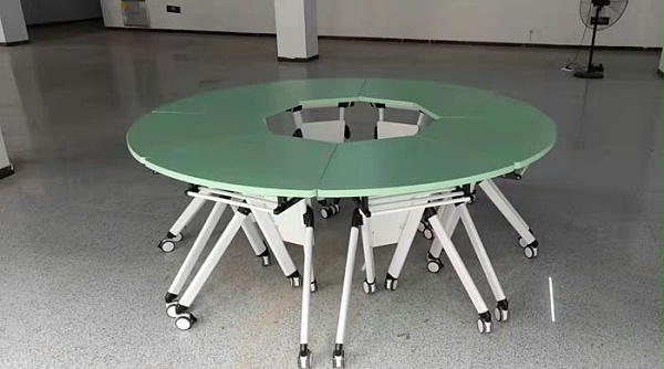 折叠桌